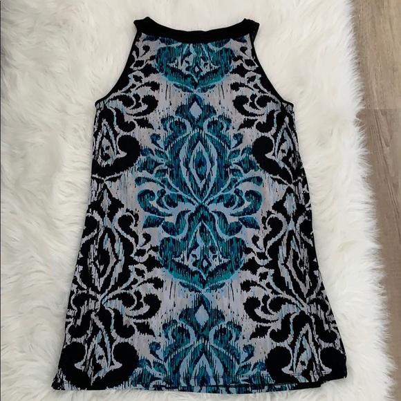 Patterned dress with cute neckline - Picture 4 of 4